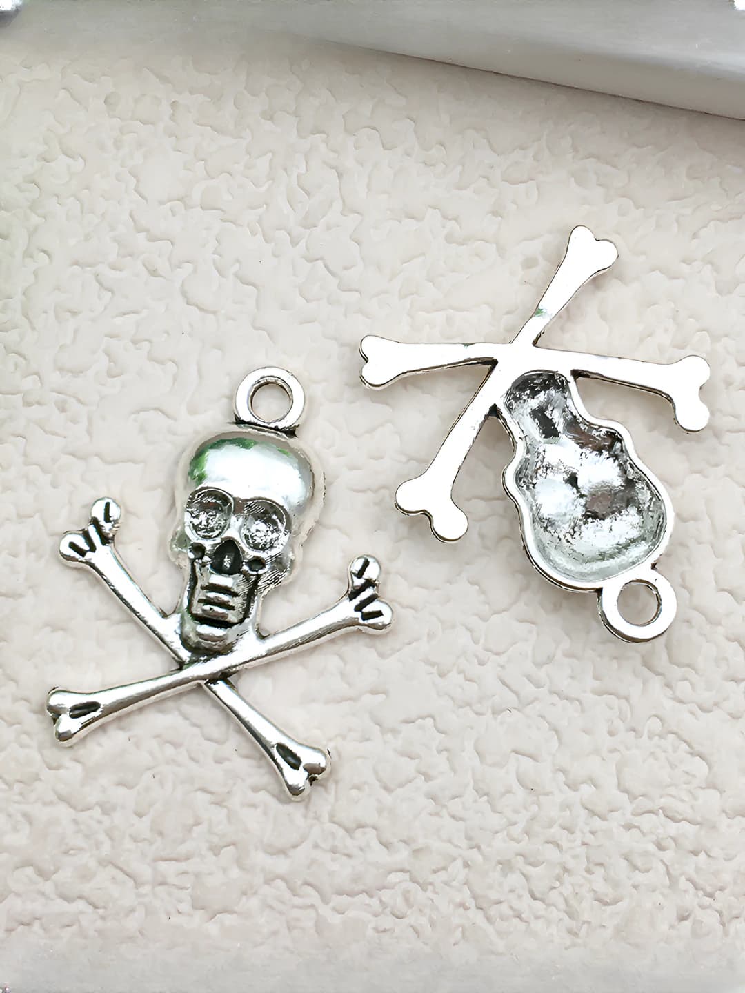 1 pc Halloween skull 20x24mm-1.3g-17336