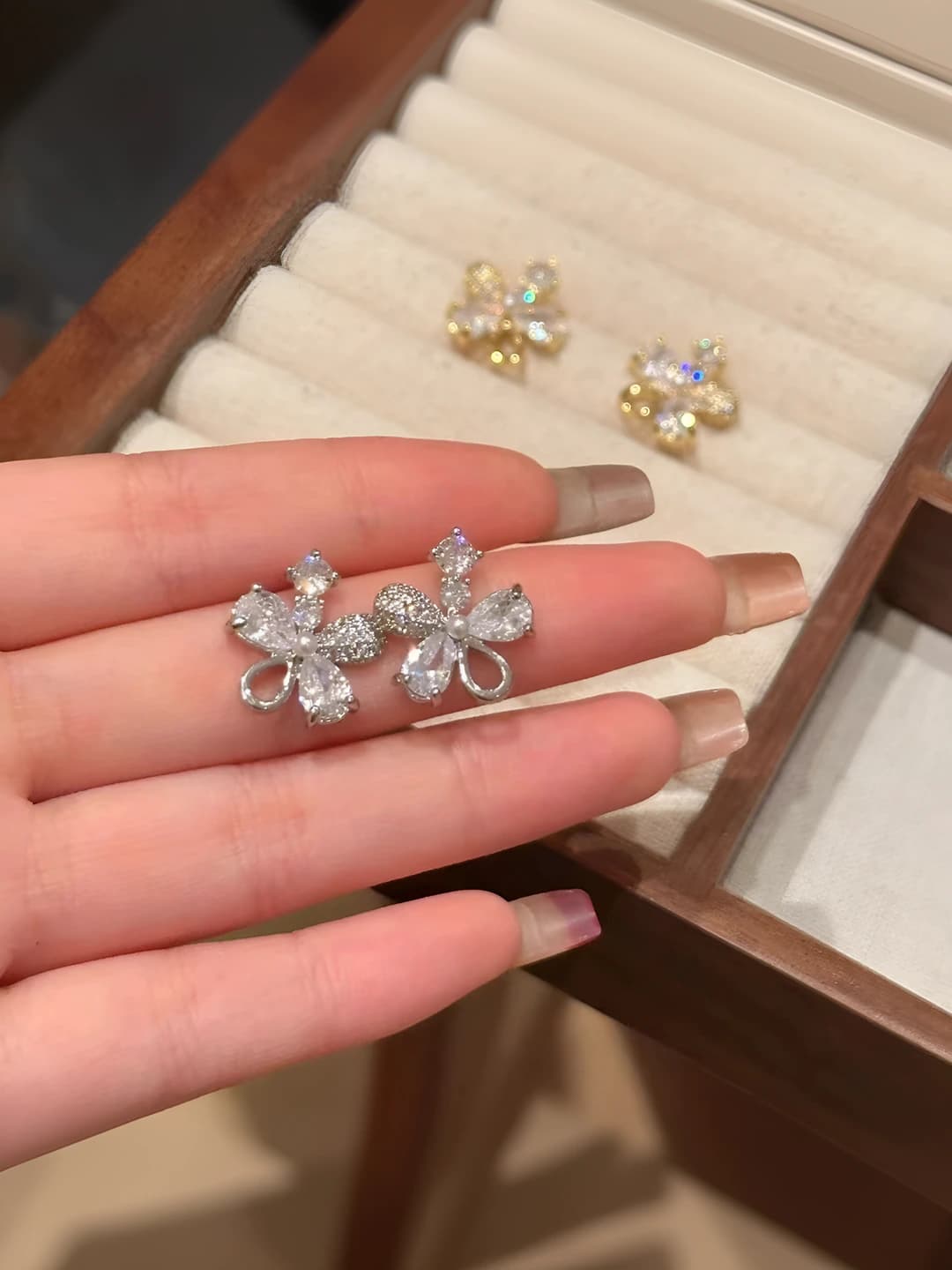 Silver zircon floral stud earrings