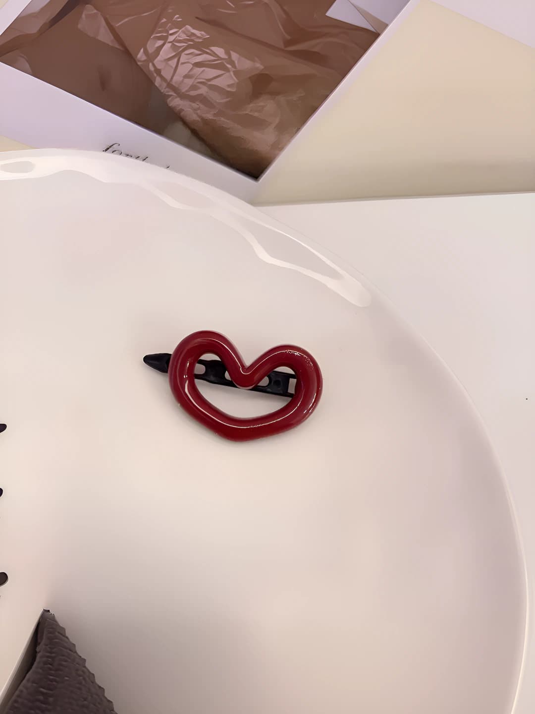 Red heart hair clip