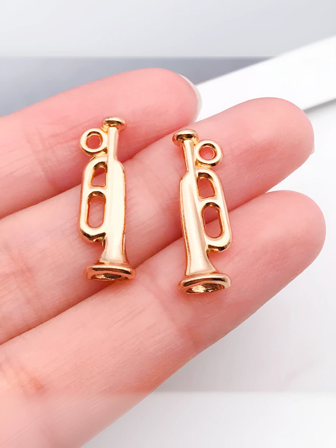 1 dona Trombon 8x22mm-1.15g-18335