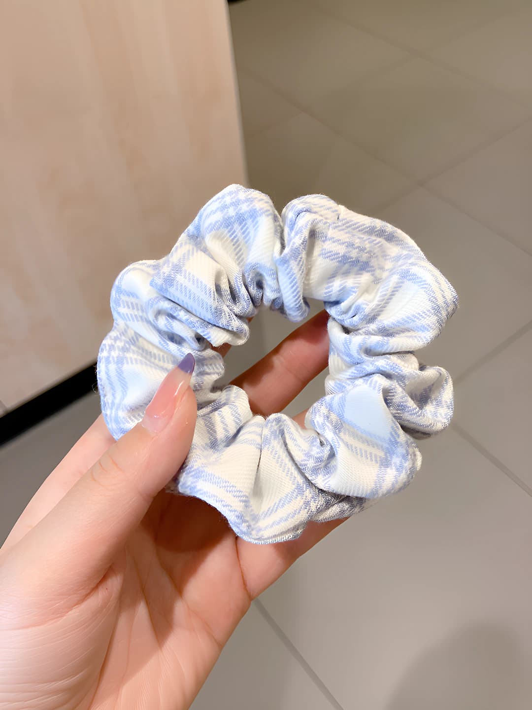 25# White blue plaid