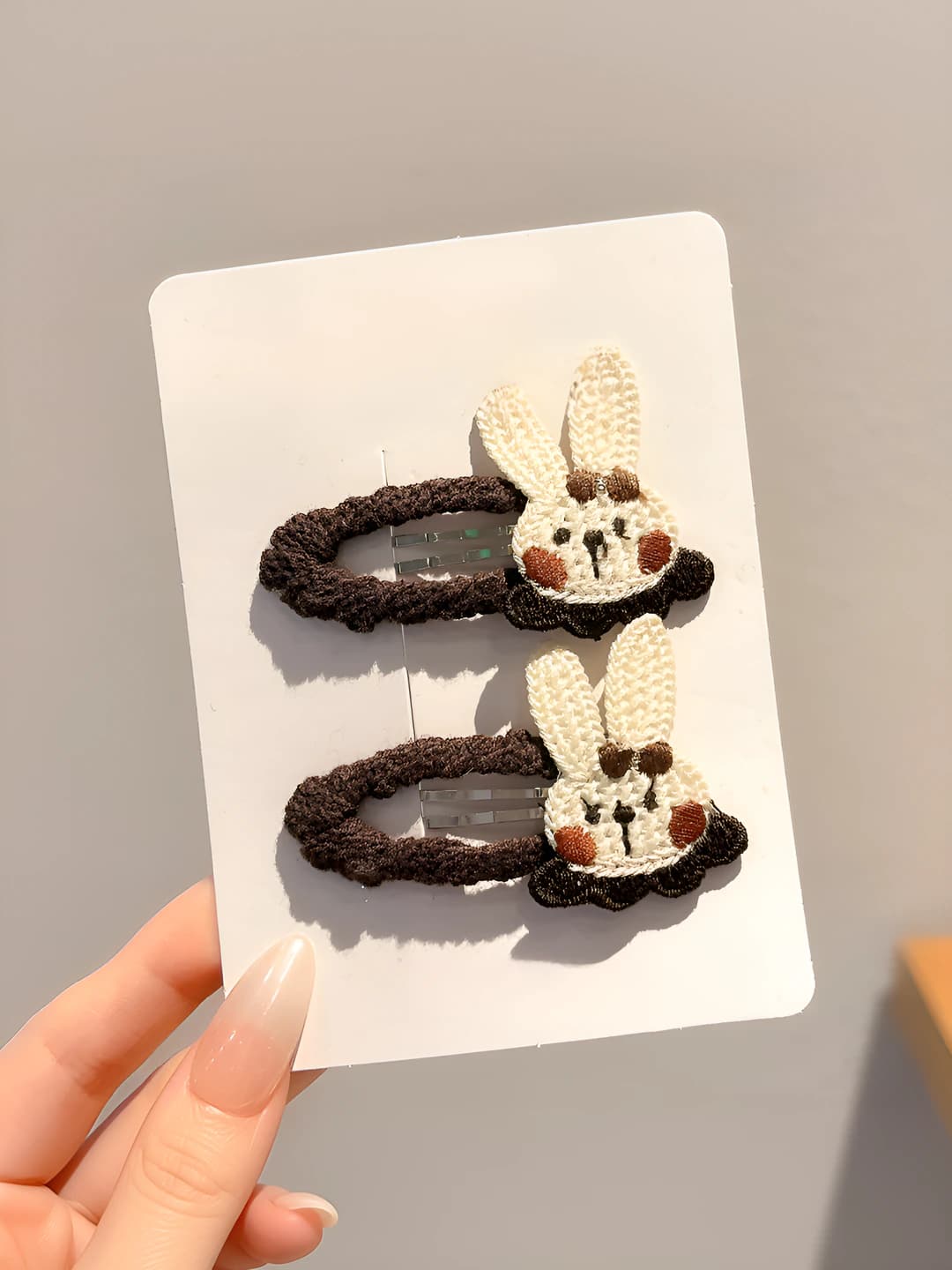 Knitted rabbit clip, ~5 cm