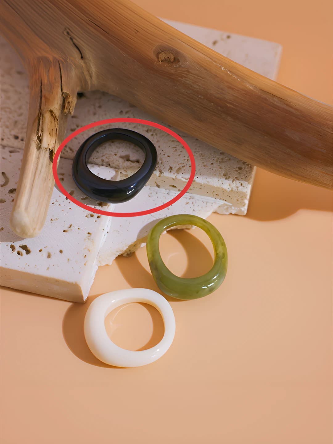 Black resin ring, US 7