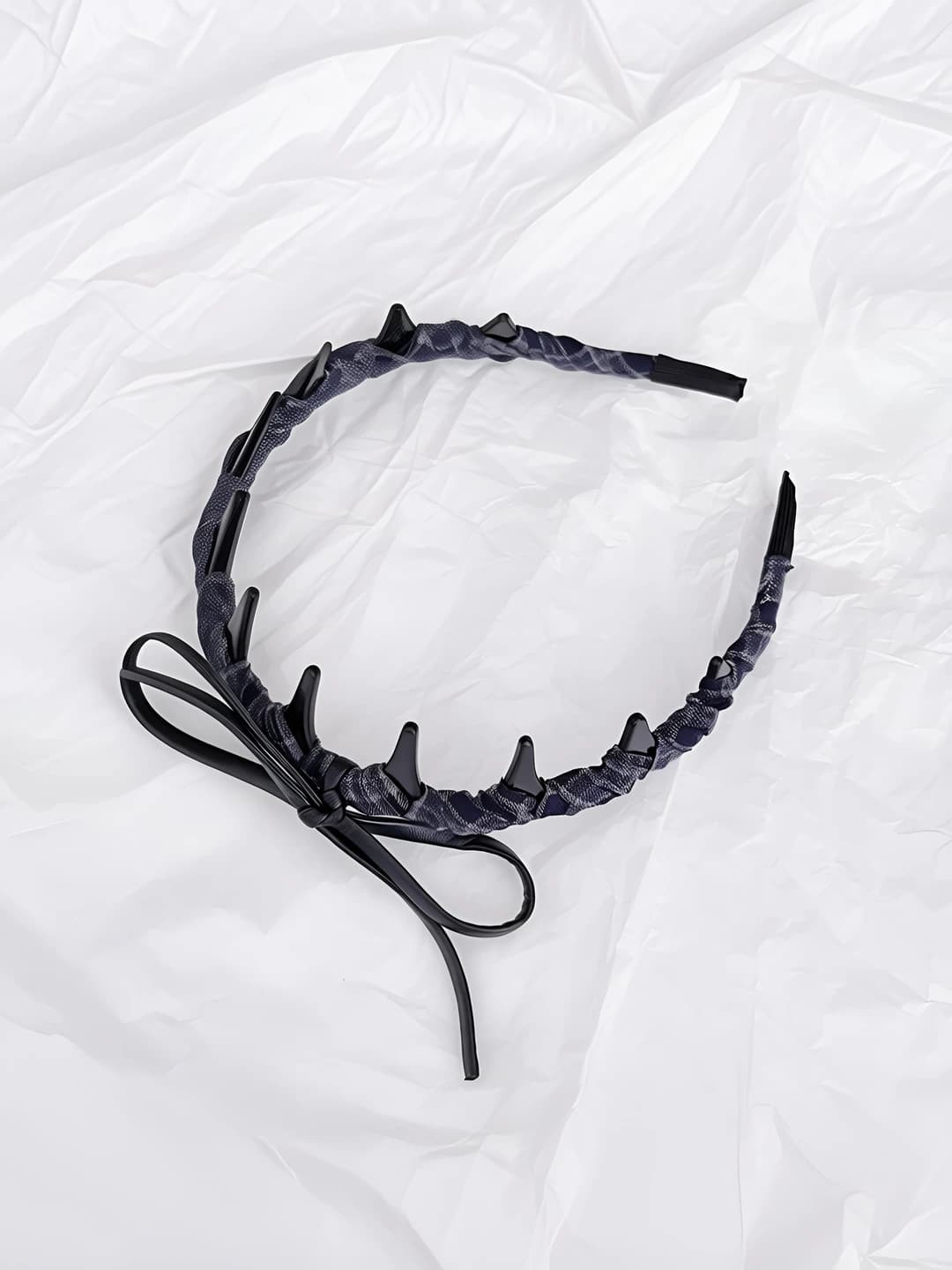 Navy bow