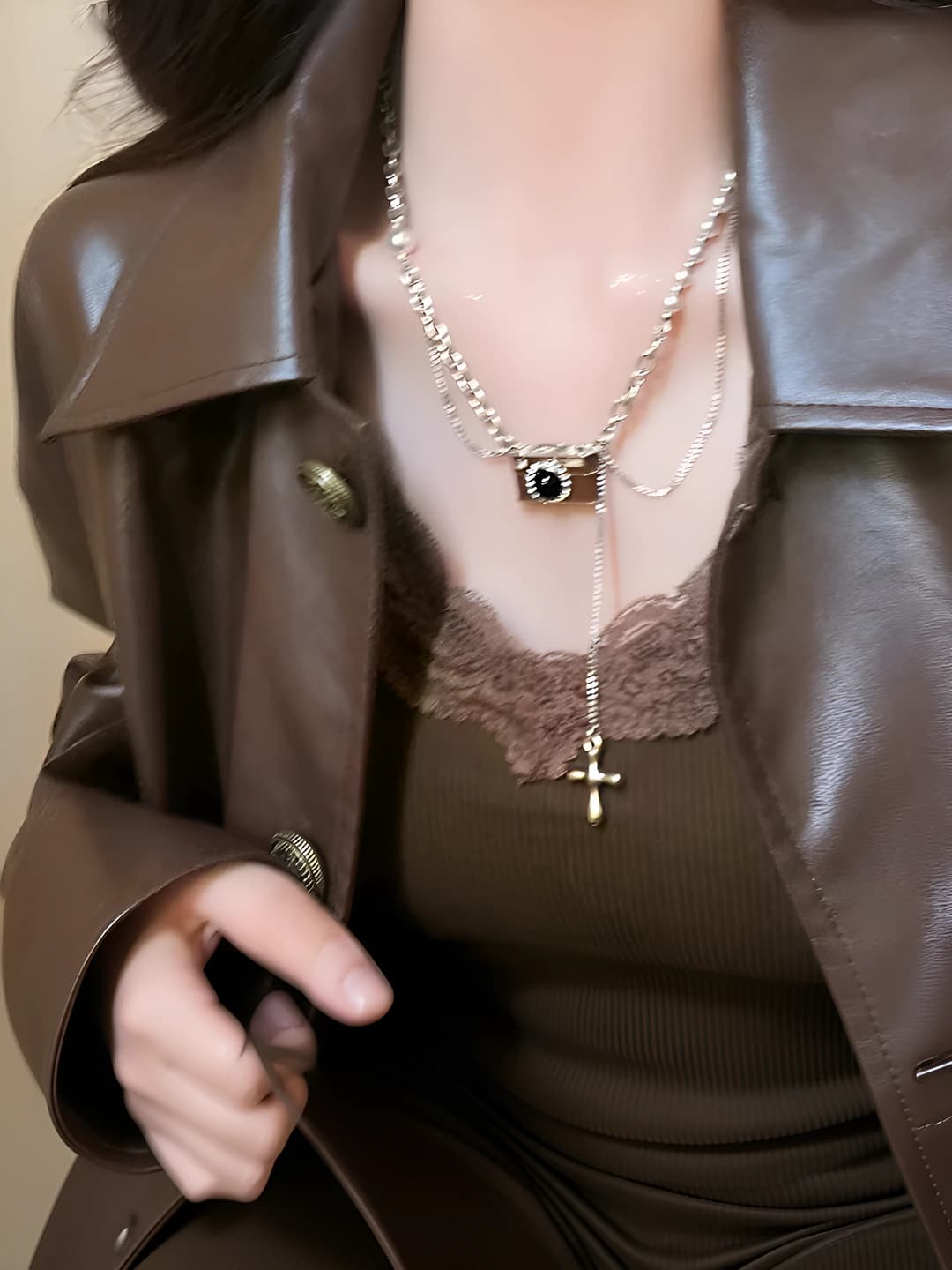 Women's retro pendant necklace: brown, pearl, tassel, chain, matches sweatshirt and sweater