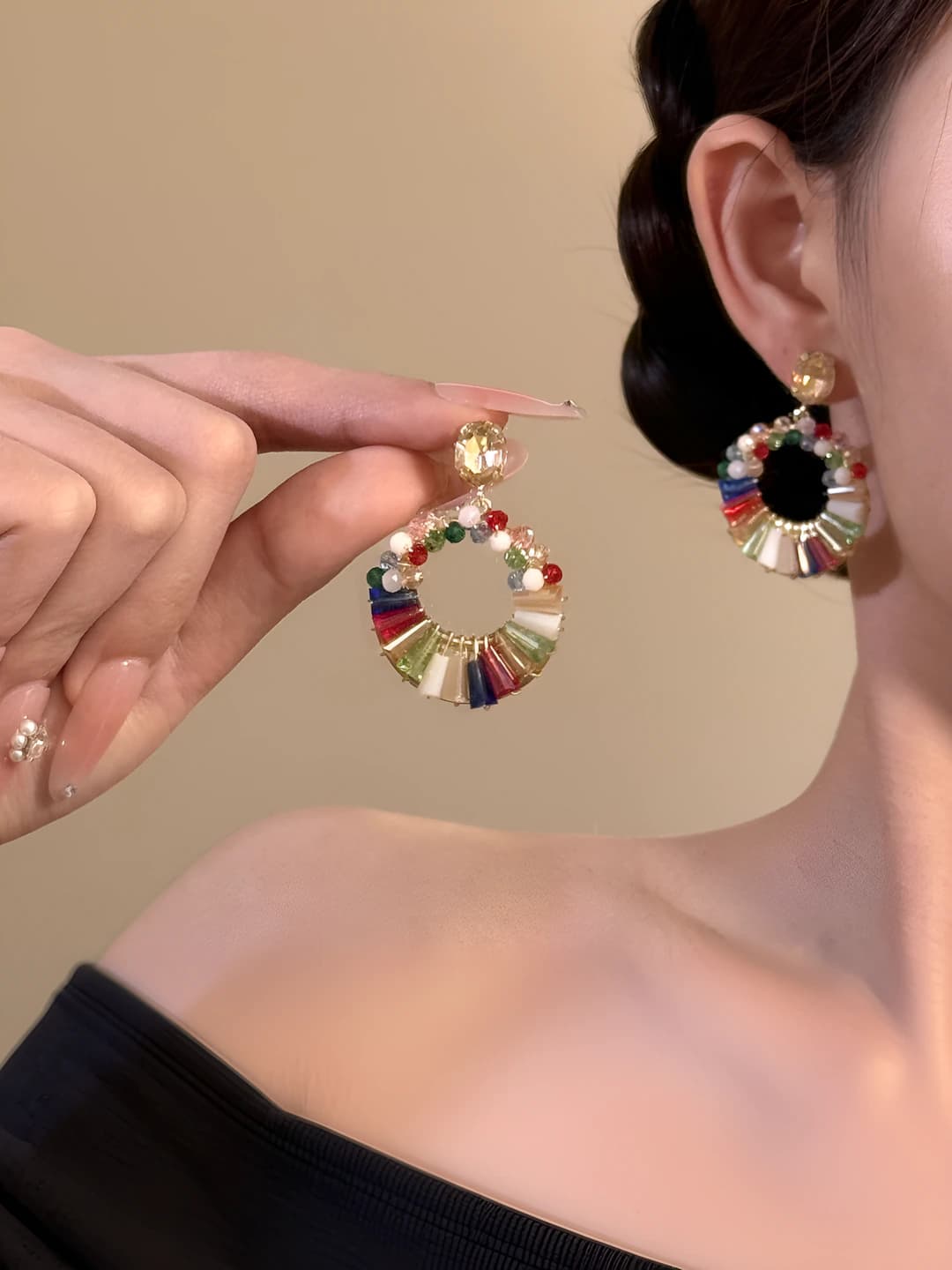 Women's retro style colorful sparkling zircon earrings, geometric white zircon earrings in summer vacation style