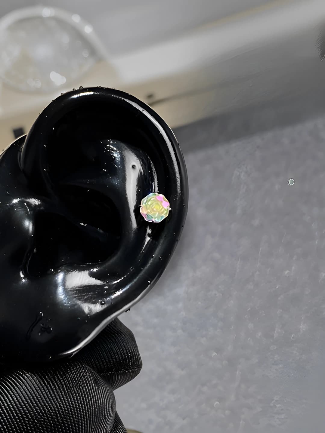 6 mm vibrant white rose 1 pc