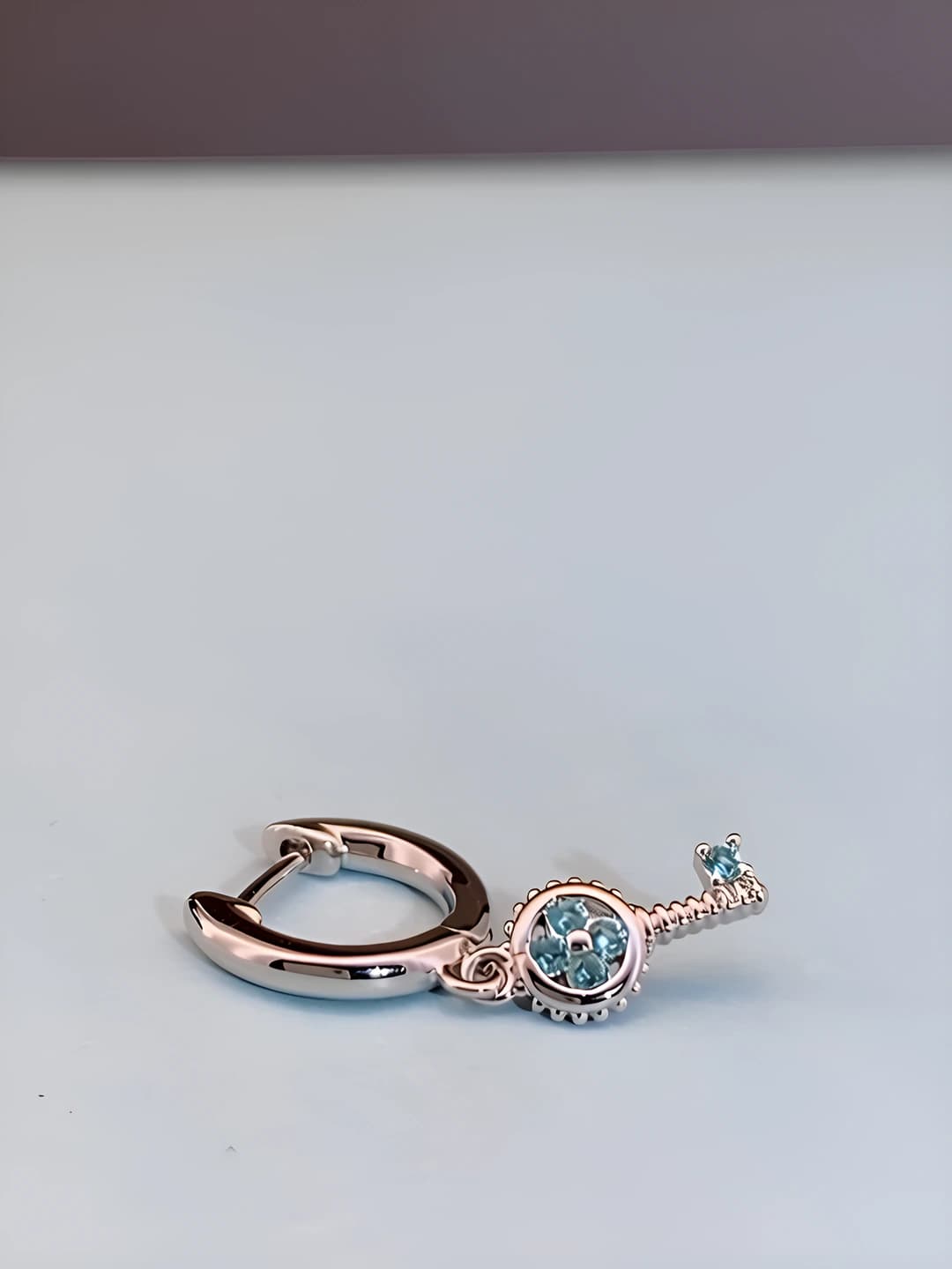 Key earring, 1 pc
