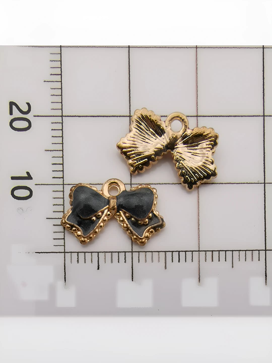Black resin bow 12247