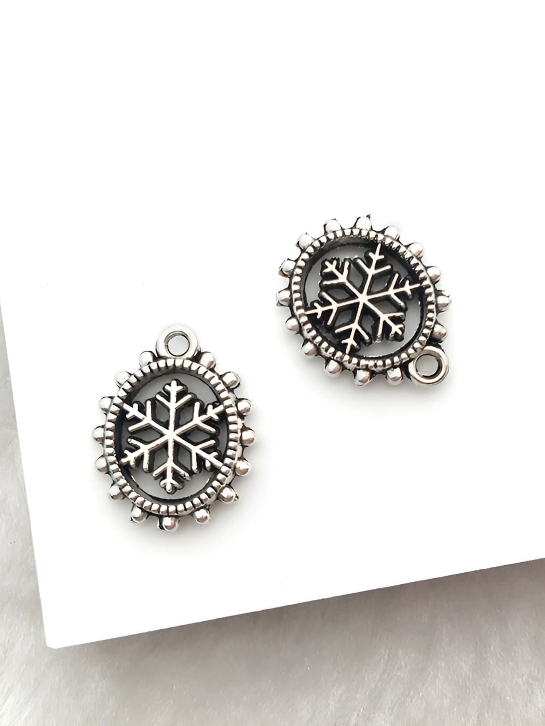 1 pc snowflake 14x15mm