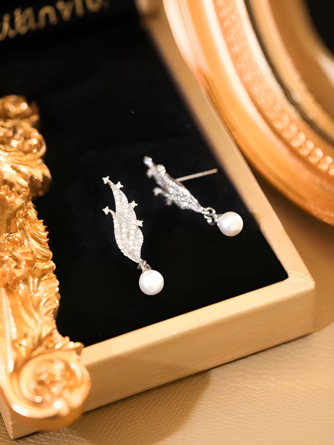 Women's wing-shaped pearl coil incense clip-on earrings with silver plating, no piercing required