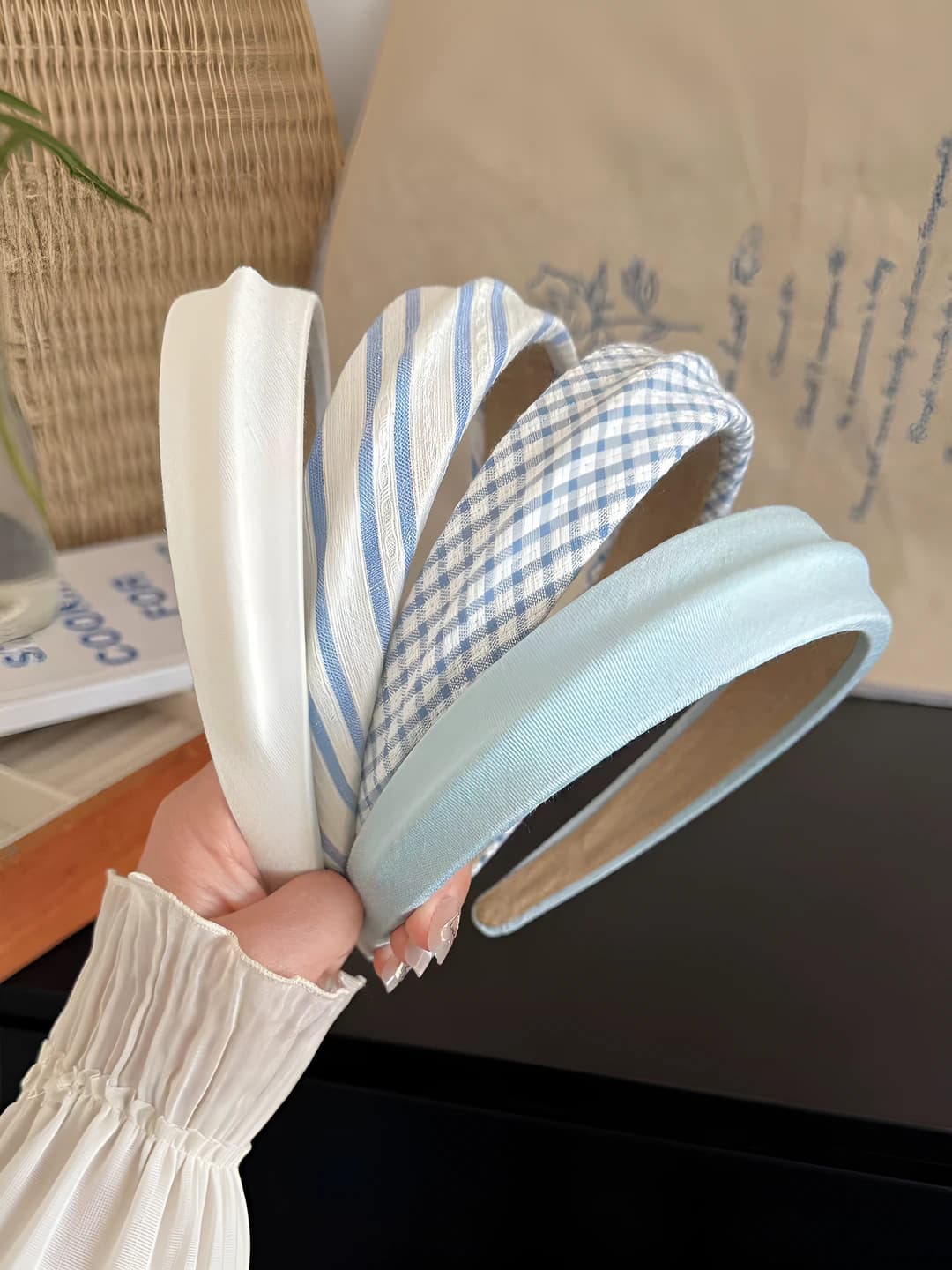 Women's blue striped headband for face washing and hair holding, summer