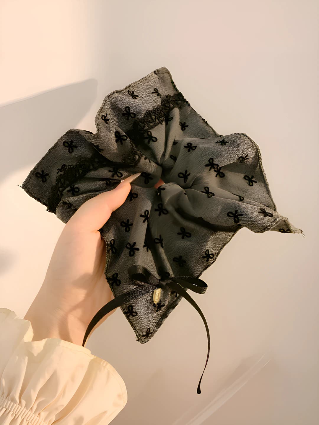Bow grey scarf 20 cm