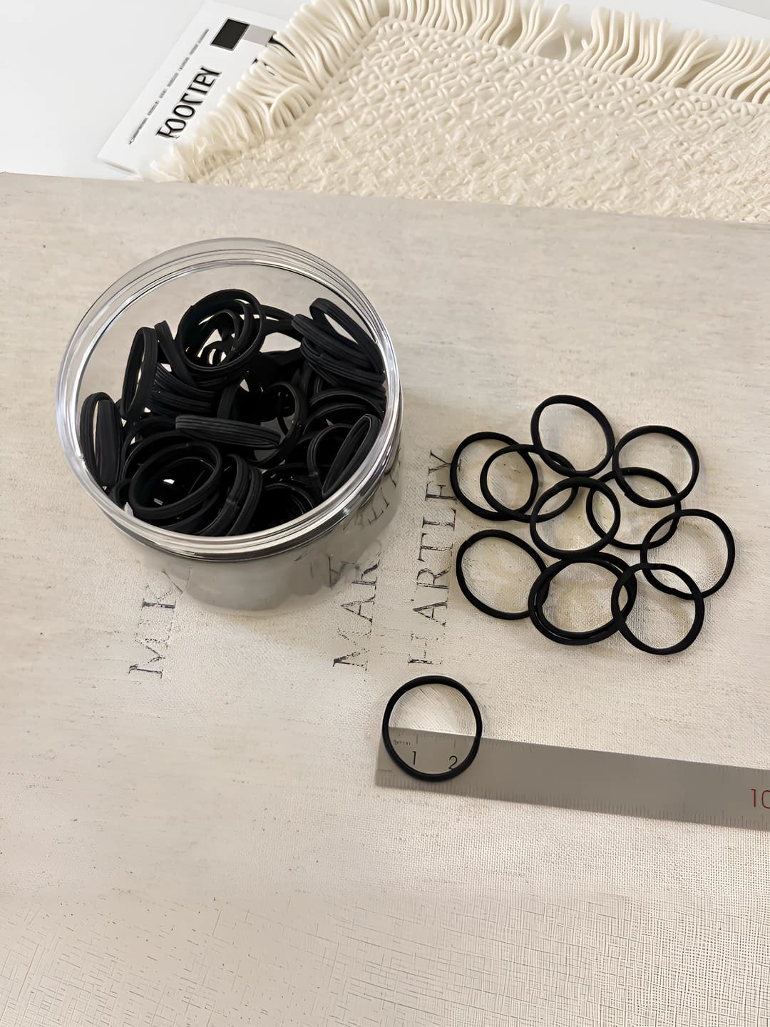 Black flat line medium-100 pcs