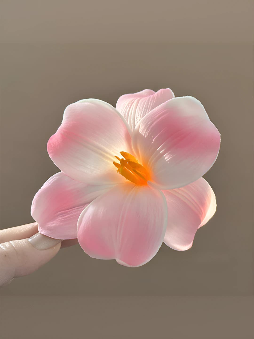 3# Tulip side clip, light pink