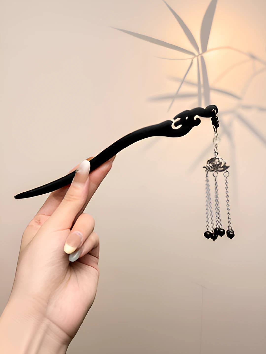 Lotus tassel hairpin 17 cm