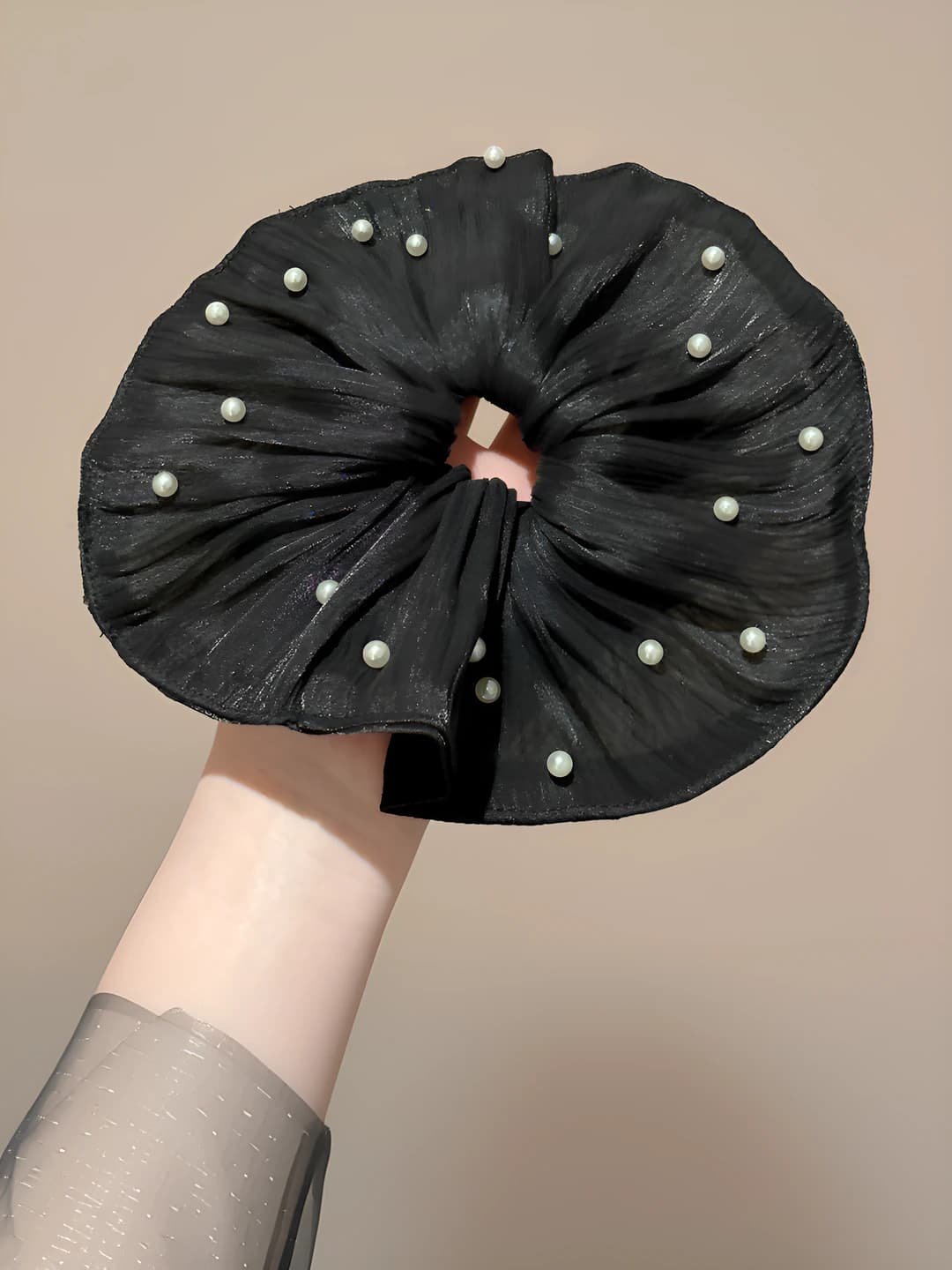 2# Black pearl ruffle 20 cm