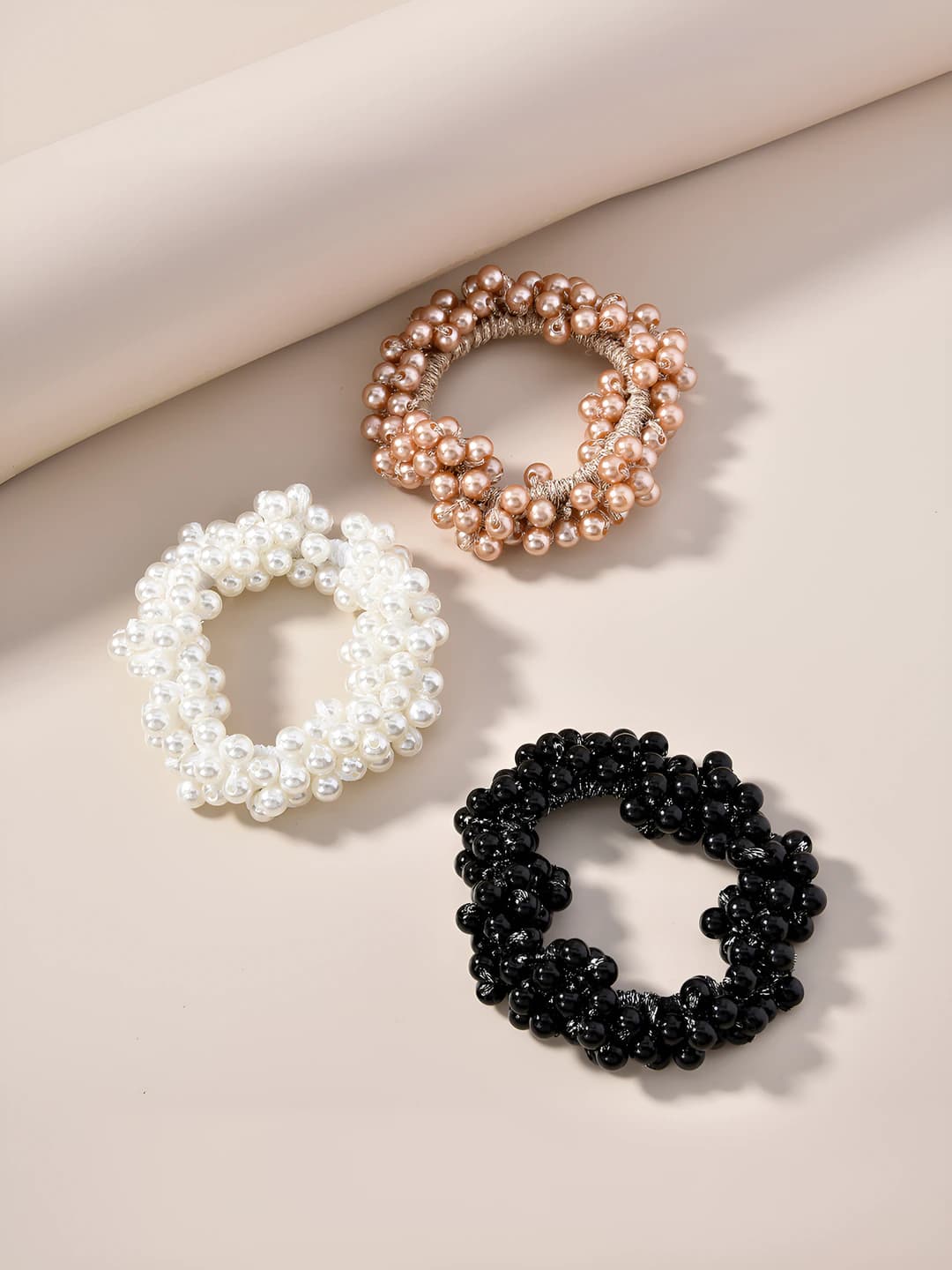 Women's pearl hair ties in Korean style with a fresh and sweet design
