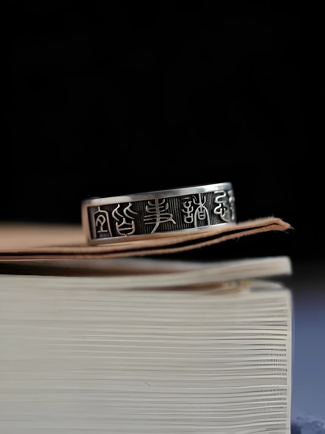 Women's open ring band in copper with Chinese characters in retro style
