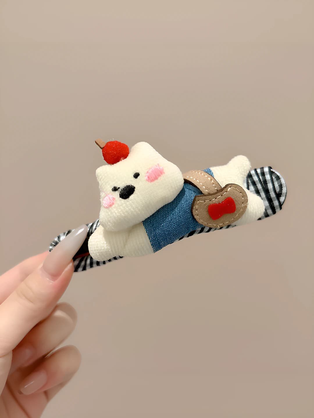 Cherry white puppy duck clip 11 cm