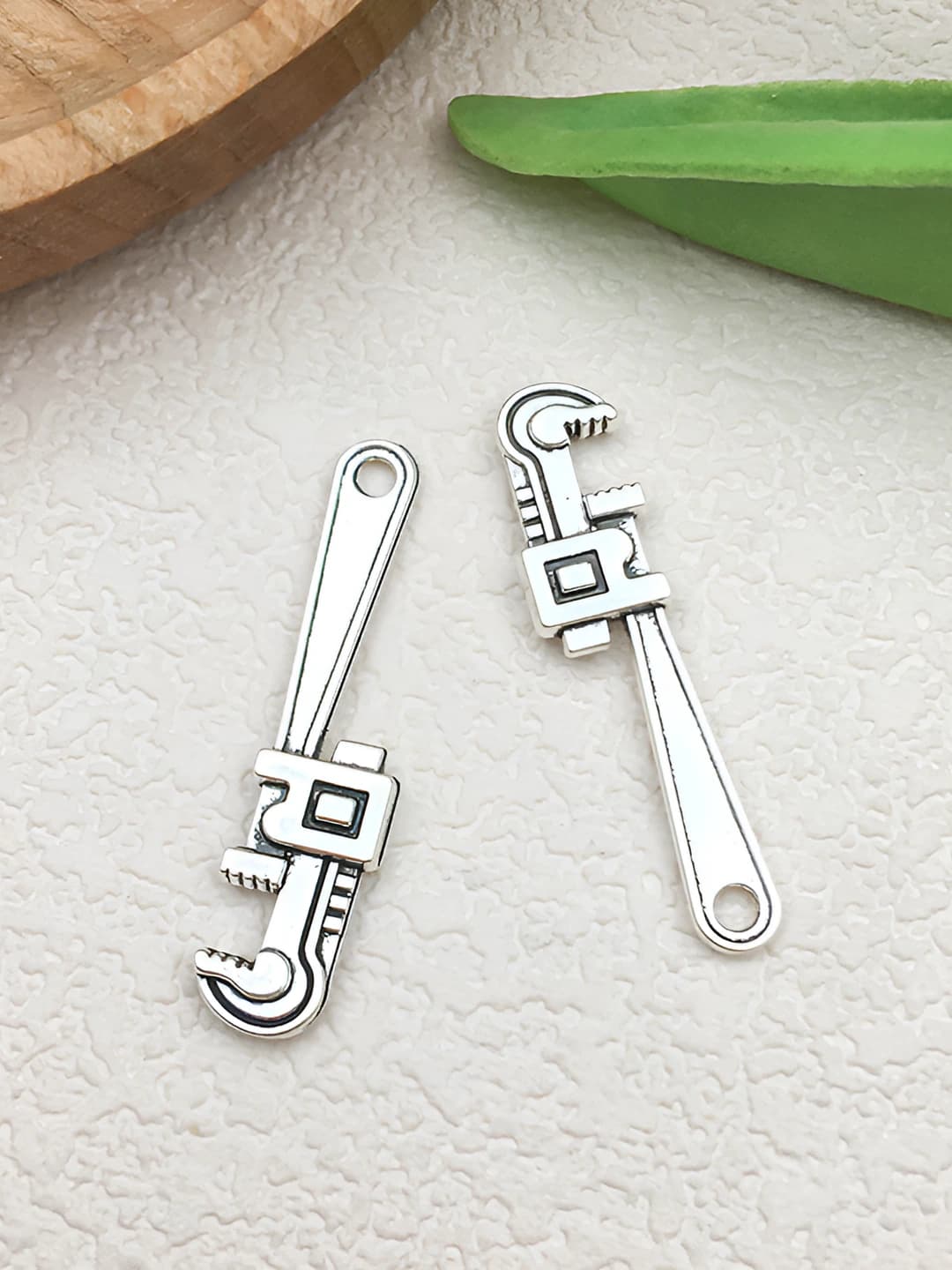 1 pc tool wrench 7.5x32mm-1g