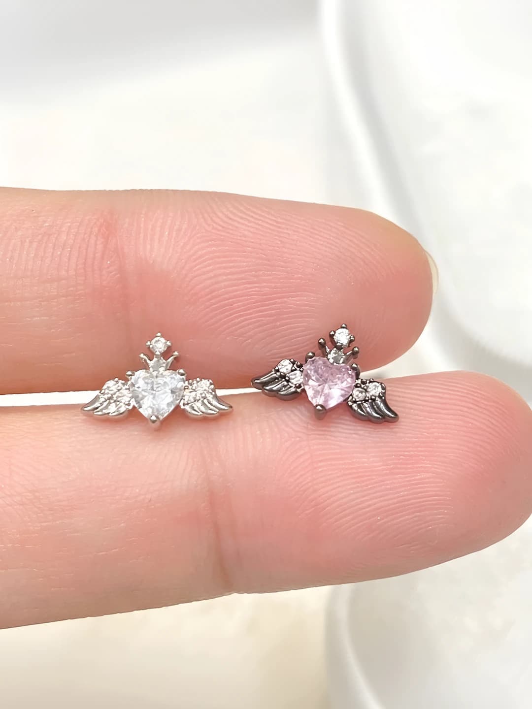 Women's 316L titanium steel stud earrings: white, black, pink zircon, angel wings design, titanium steel post