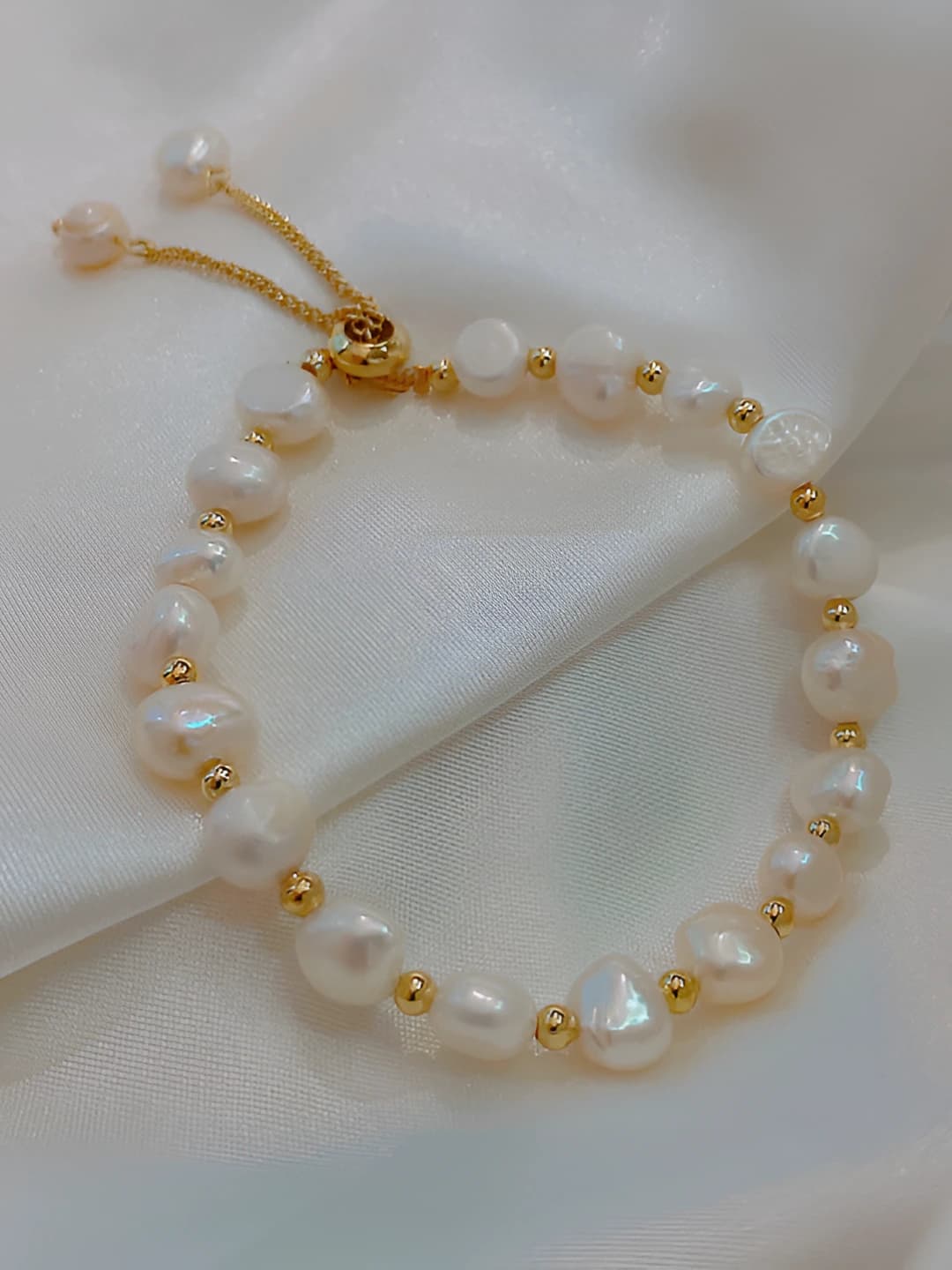 8 Bracelet - White