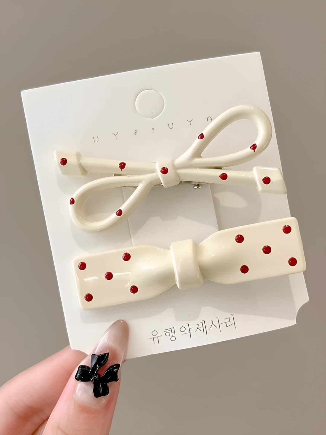 1# White polka dot pair 5cm