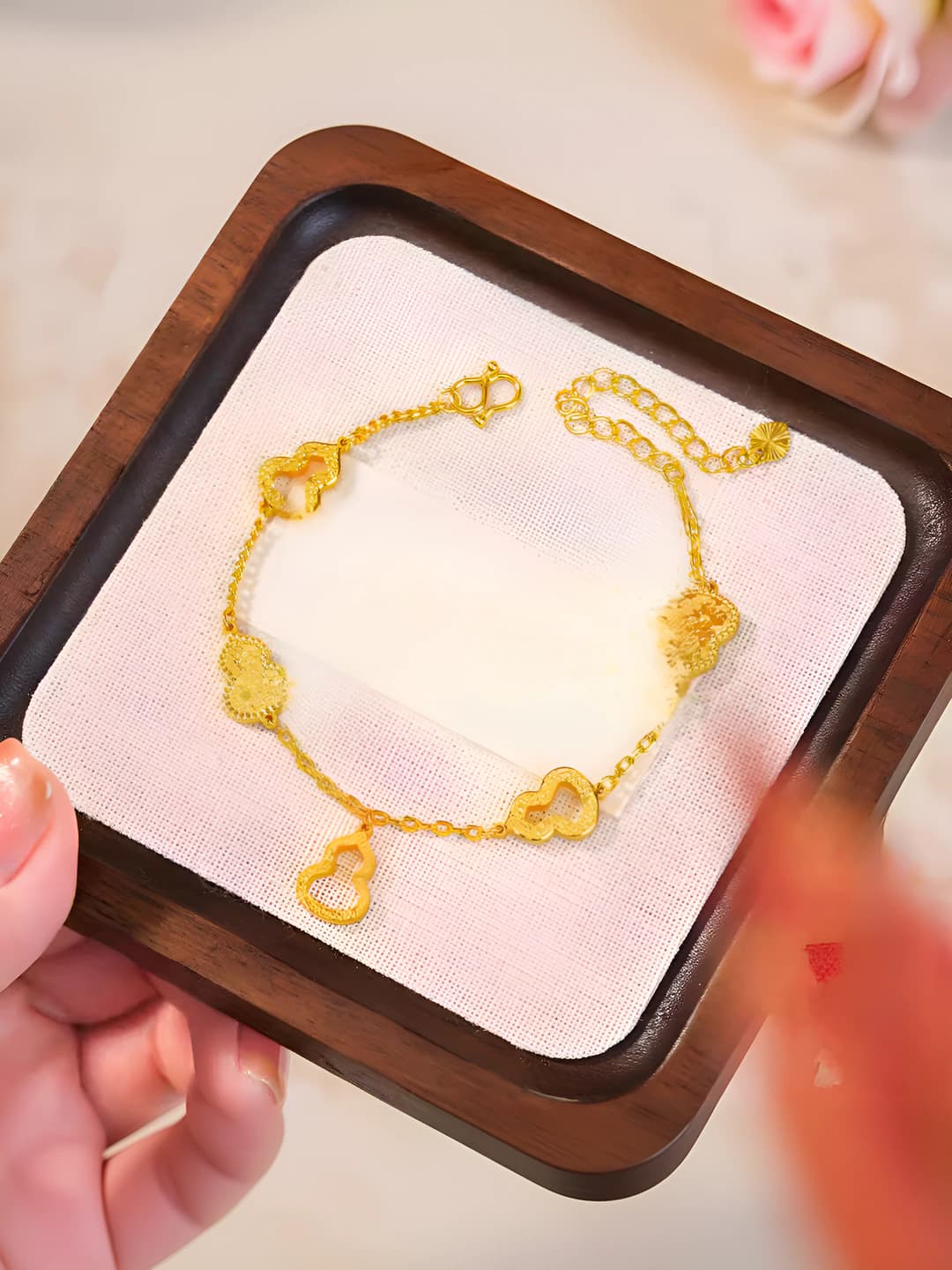 Women's Chinese style retro floral cut-out tassel gourd bracelet