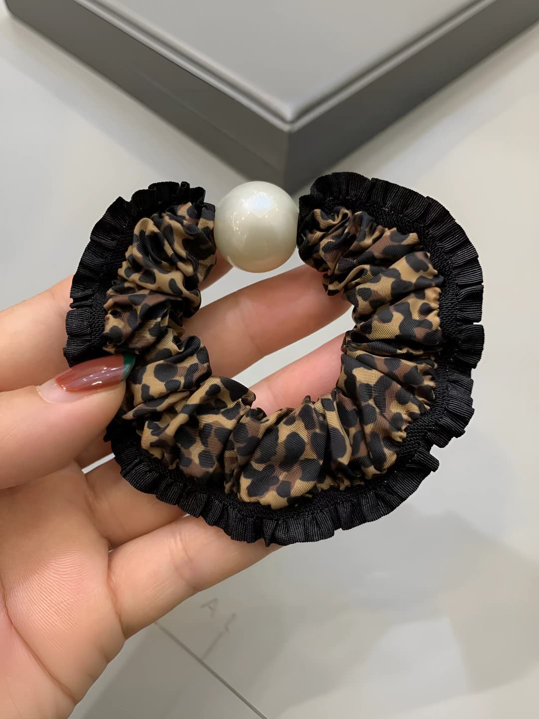 Leopard, diametri 9 sm