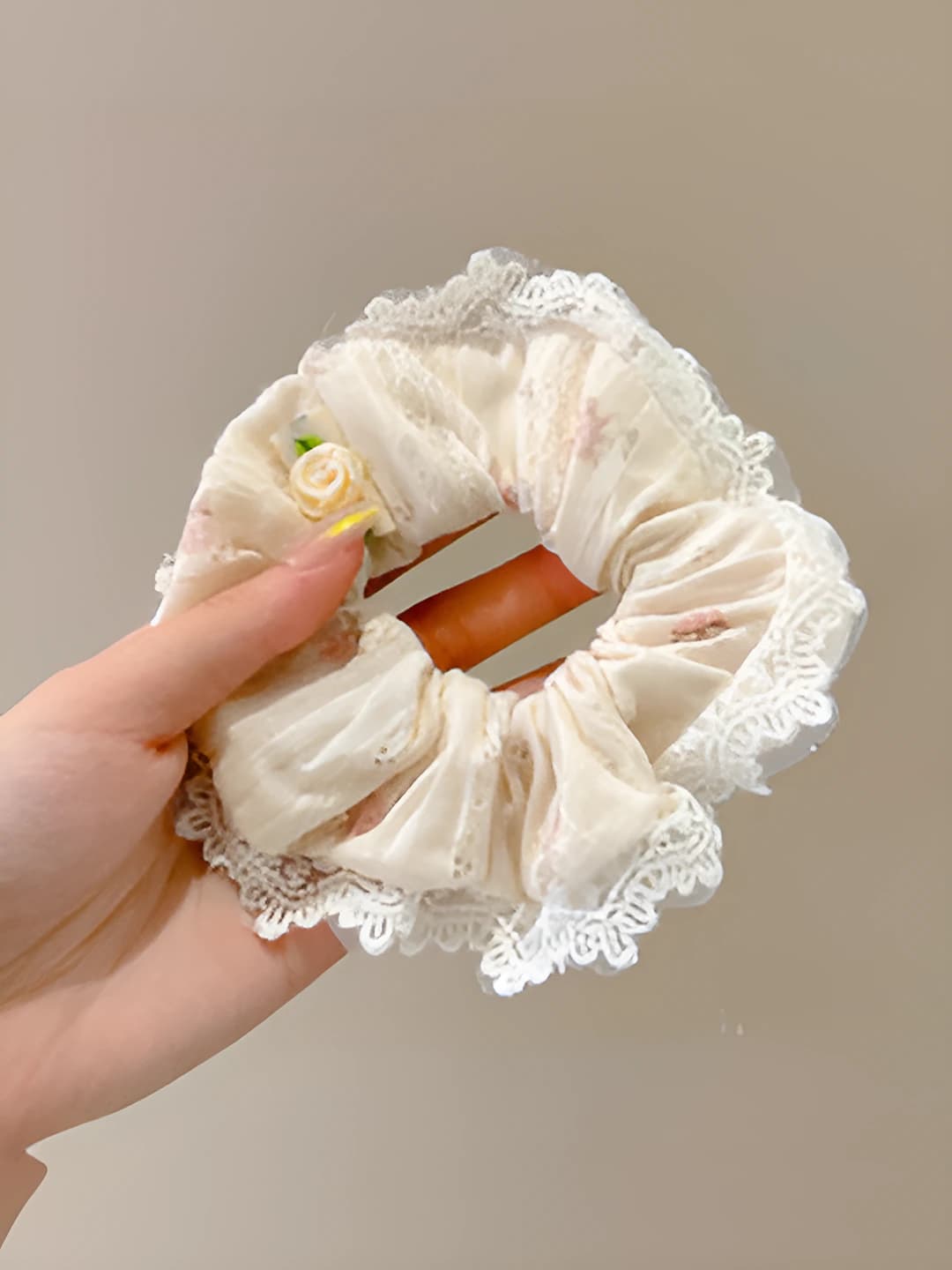 1# Floral lace 13 cm