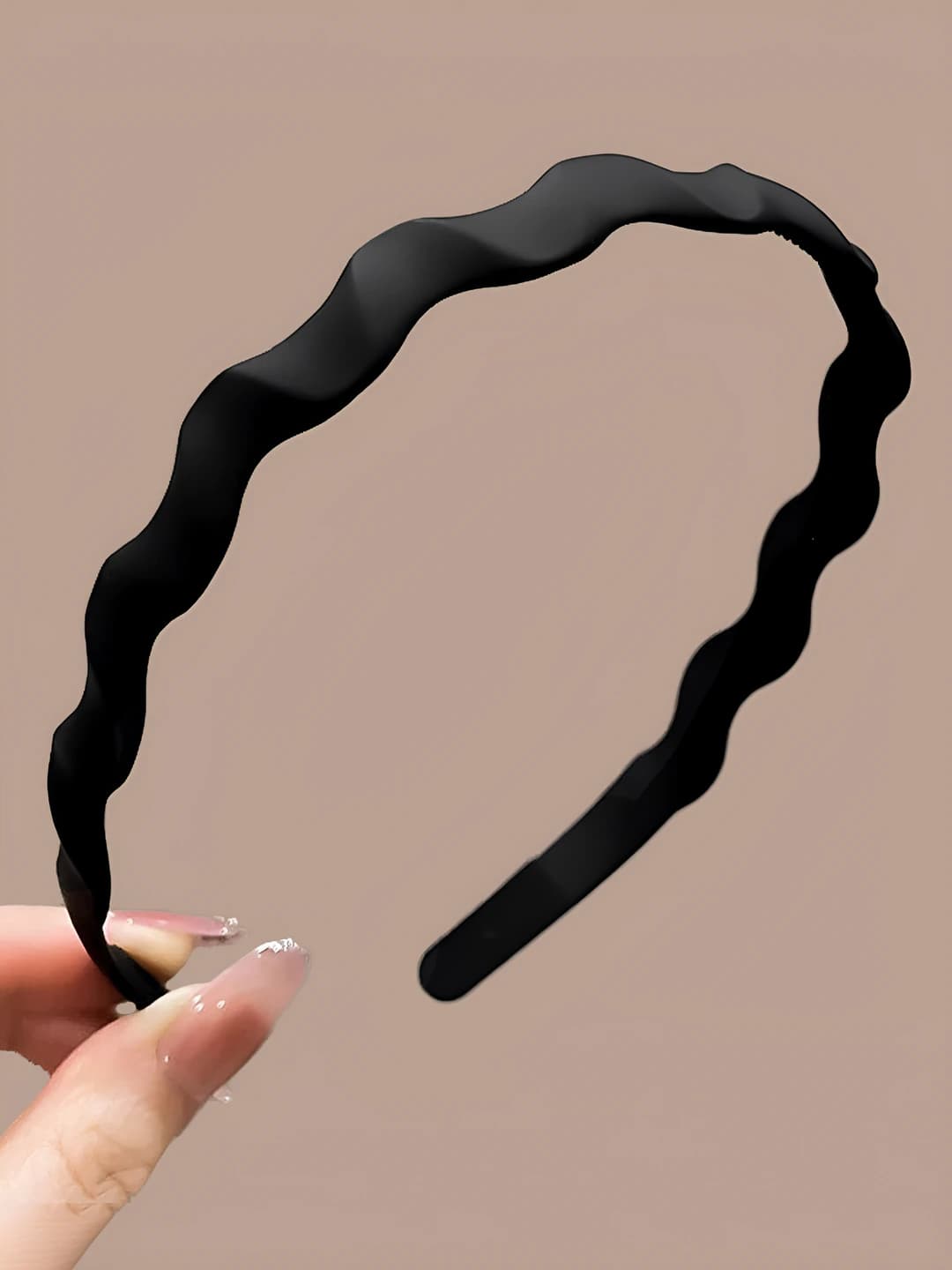 Black ~1.2 cm