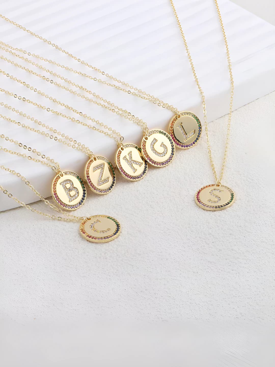Women's letter pendant necklace: gold color, titanium steel, old money style