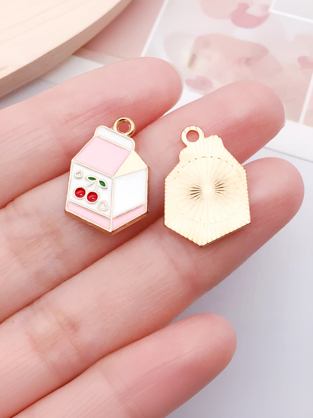 1 pc pink dessert 20x13x1mm-1.05g