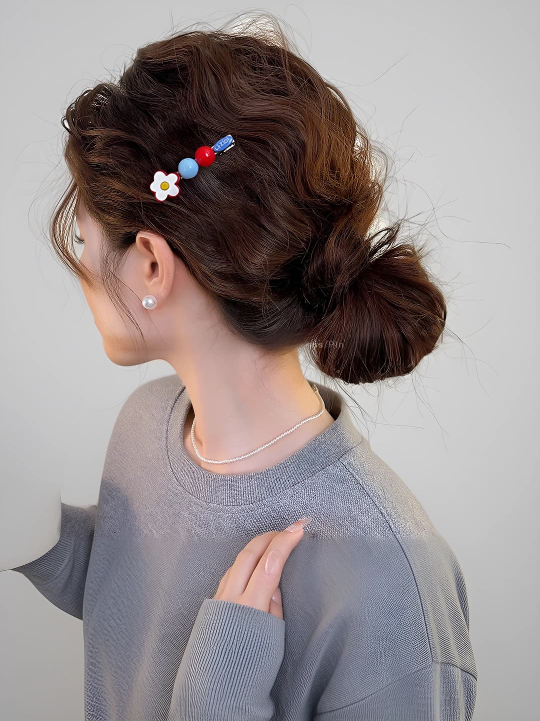 2# Blue label bead flower clip ~6 cm