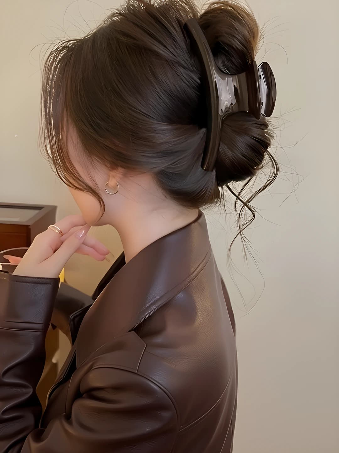Chocolate brown clip 11.5 cm