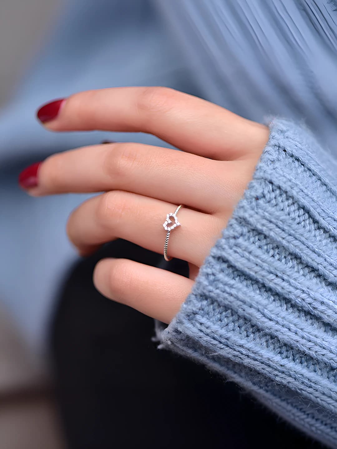 Women's minimalist heart-shaped zircon ring, thin band, Korean style