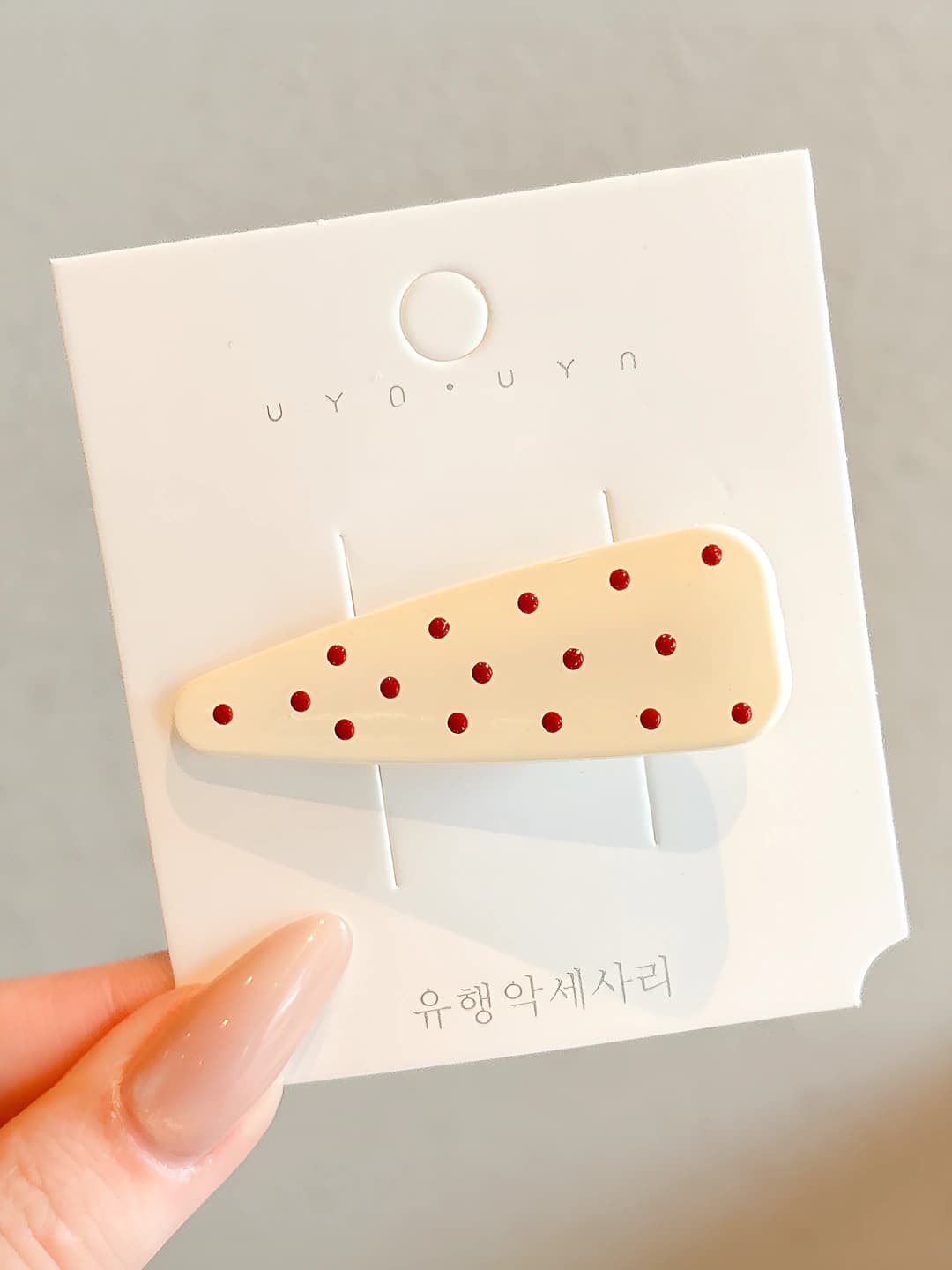 4# Red polka dot clip ~5.7cm