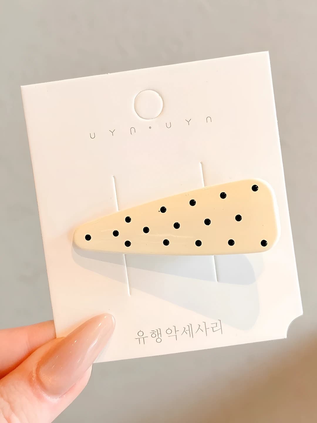 2# Beige black polka dot clip ~5.7cm