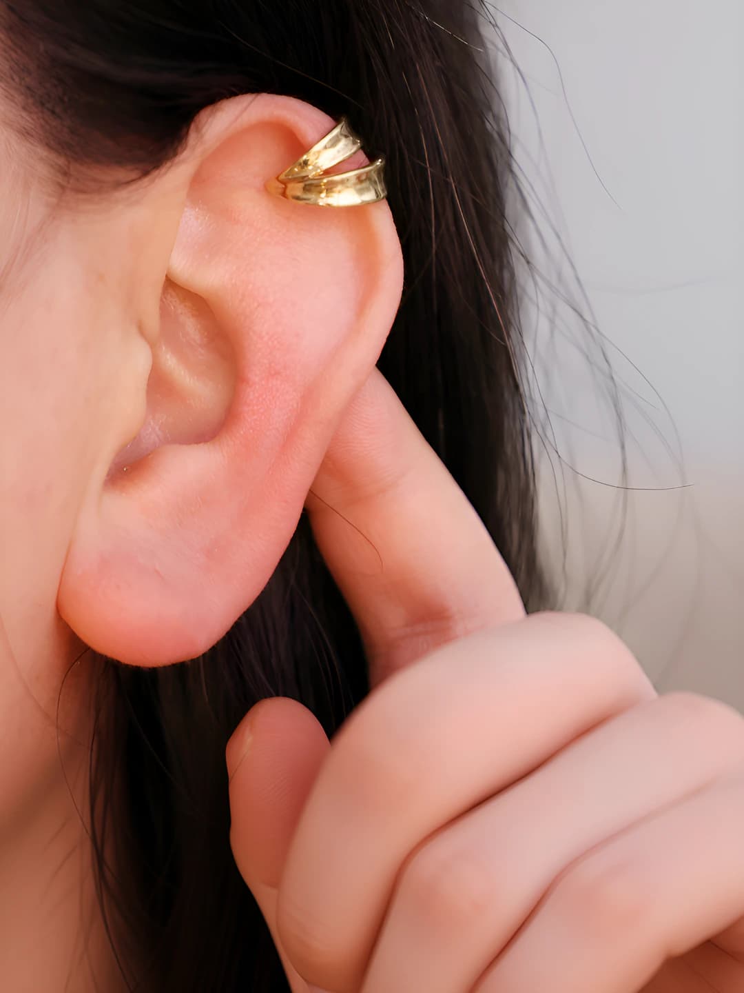 Small concave ear clip