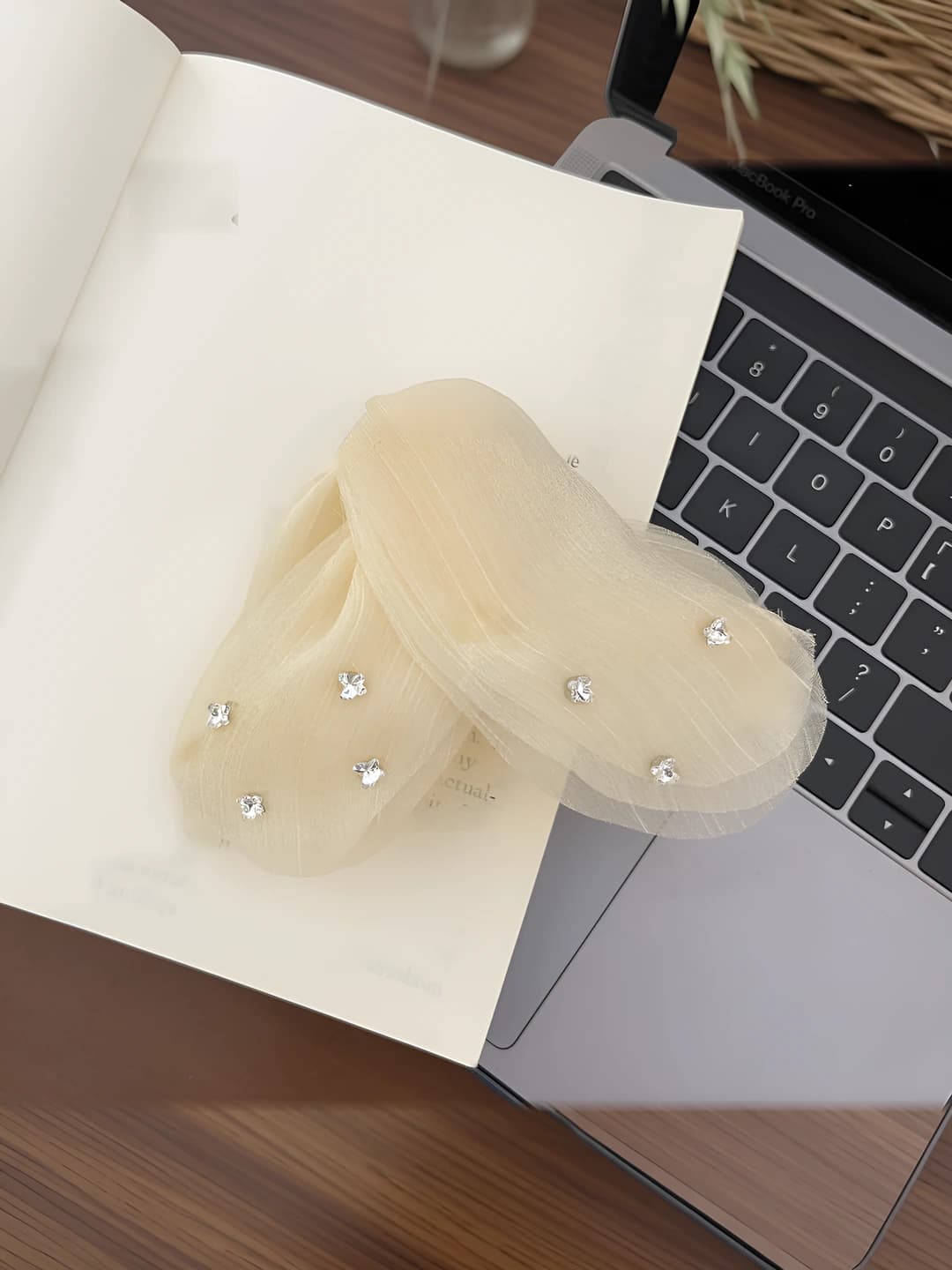 Yellow clip
