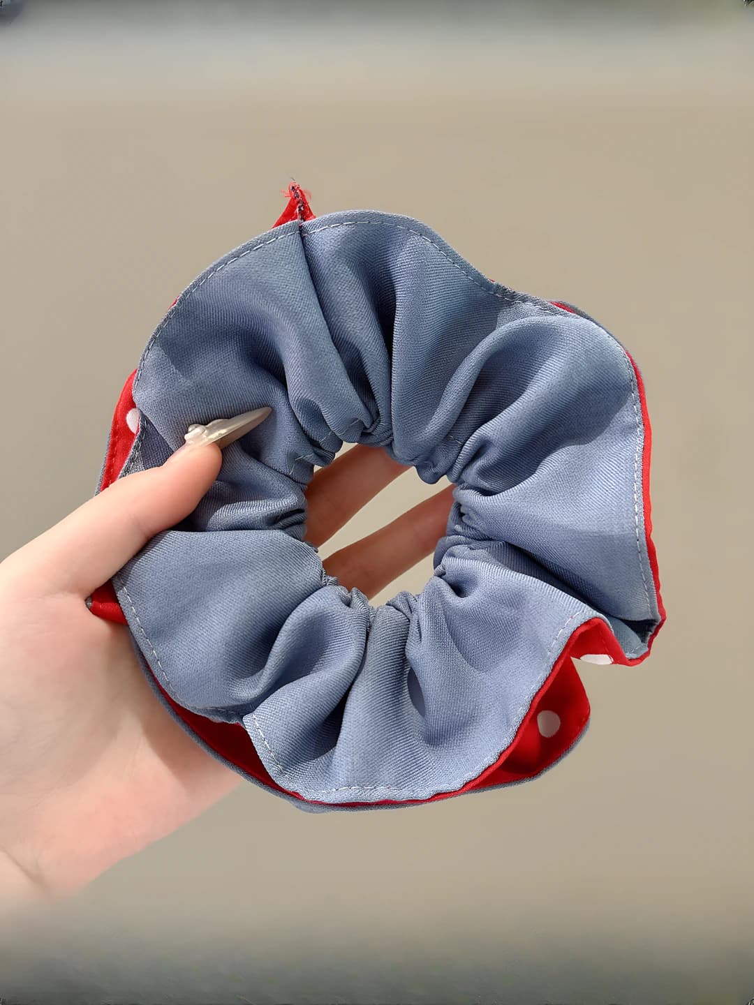1# Red & blue polka dot contrast ~15 cm