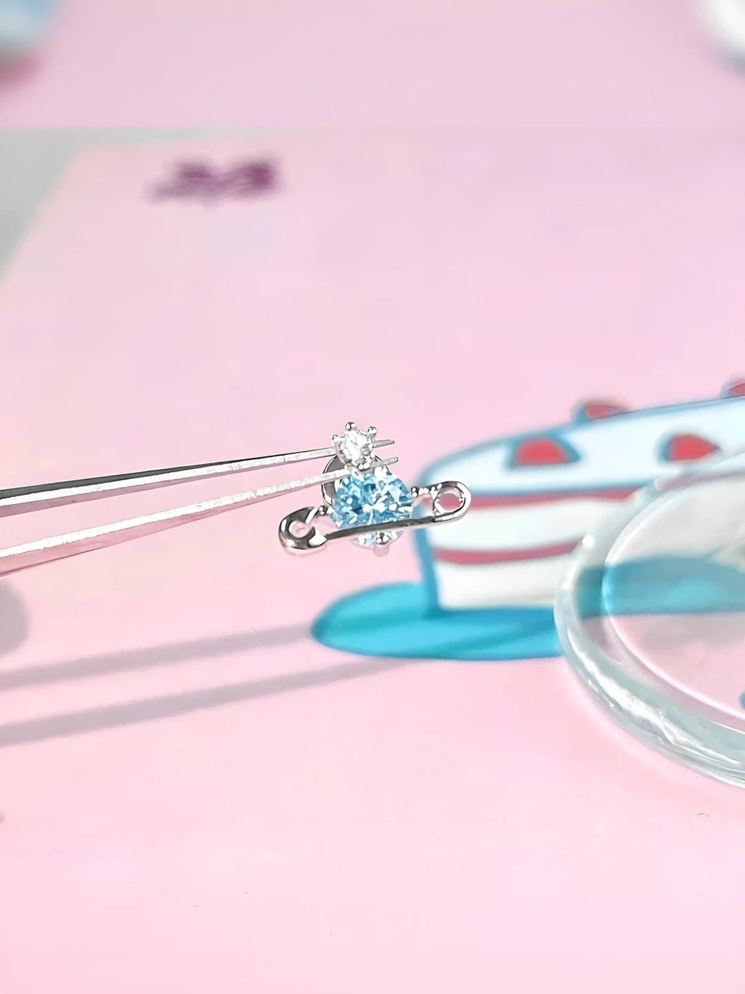 Белое золото, светло-голубой, 0.8*6mm
