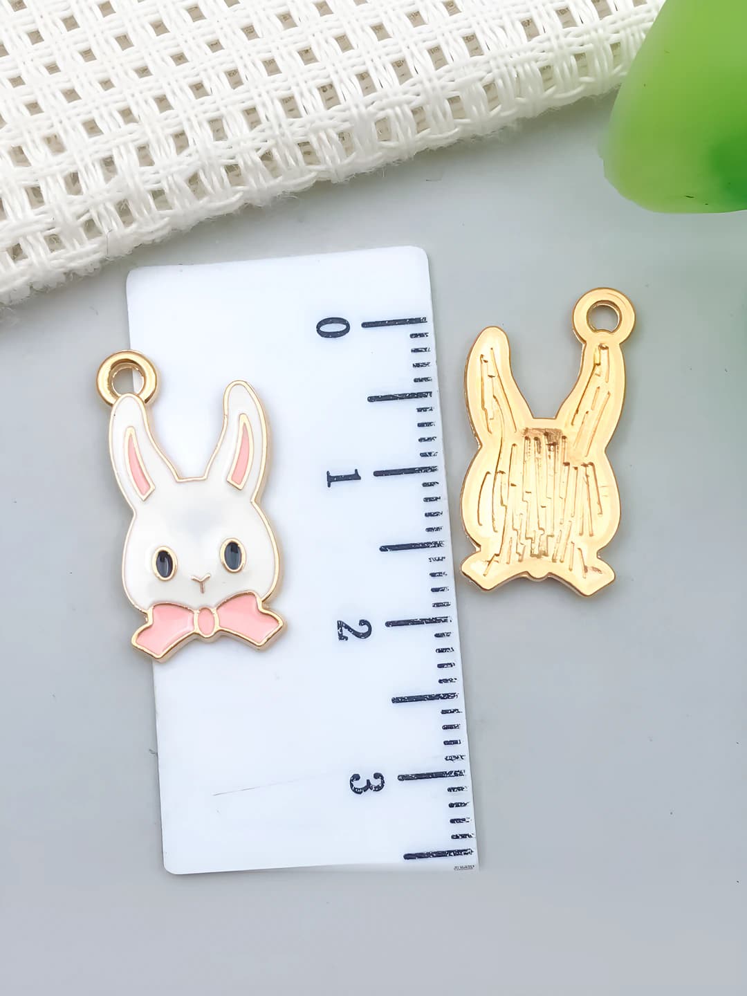 1 pc cute pink long-ear bow rabbit 21x11mm-0.8g