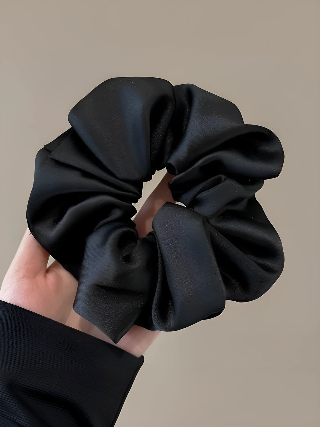 Large black, 14 cm