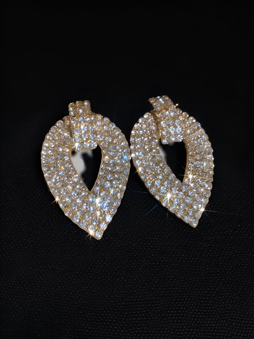 56# Silver pin - Gold