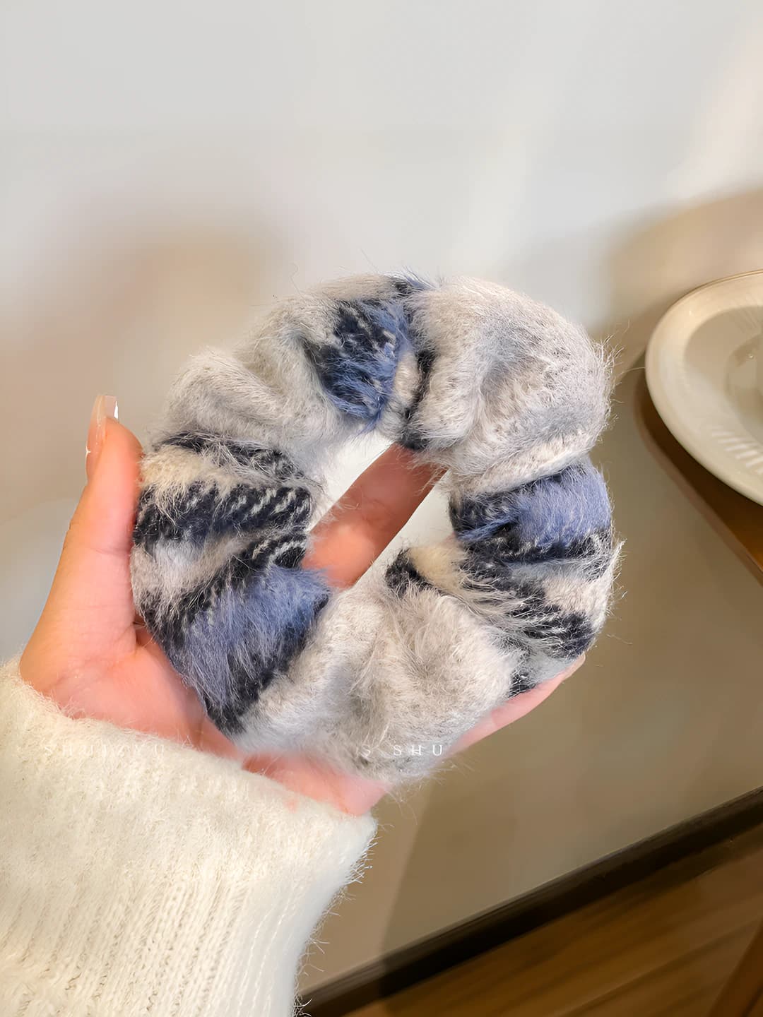 Blue plush hair tie, 4 cm