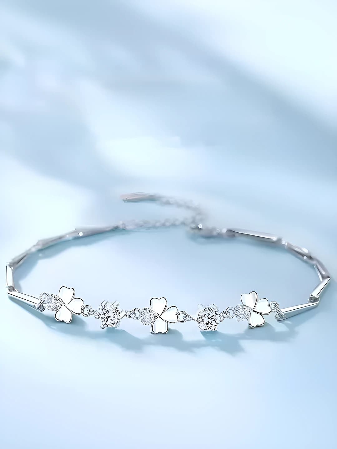 Women's four-leaf clover bracelet, copper, electroplated, elegant style
