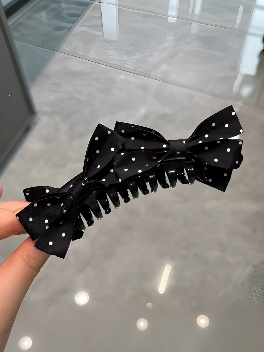 3# Чёрный горошек - бабочка банан-клип ~13cm