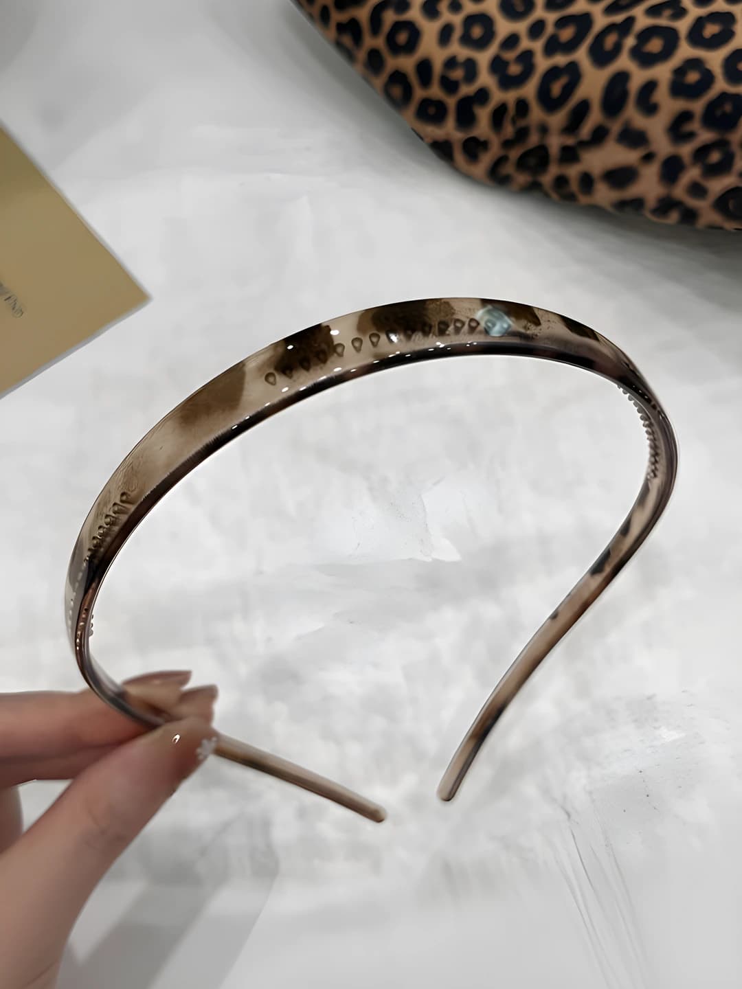 Och kofe leopard, 1 dona
